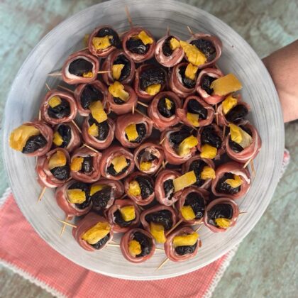 Pincho jamón crudo, ciruela y pera