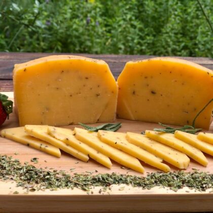 Queso Dambito con Hierbas