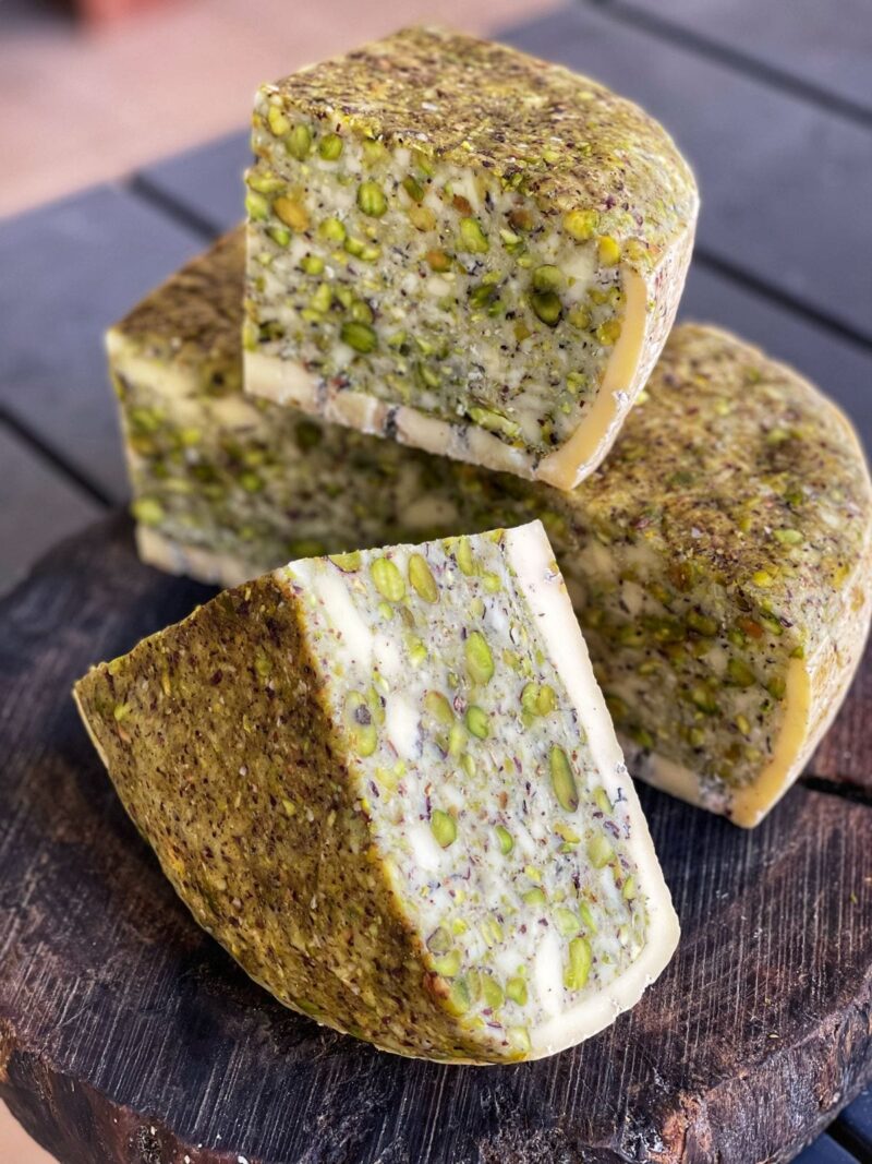 Queso Estilo Gorgonzola con Pistacho - Imagen 2