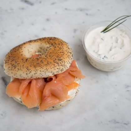 Bagel salmón clásico