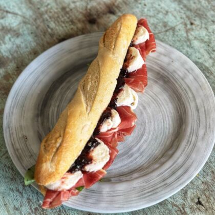 Sandwich de Jamón Crudo Agridulce