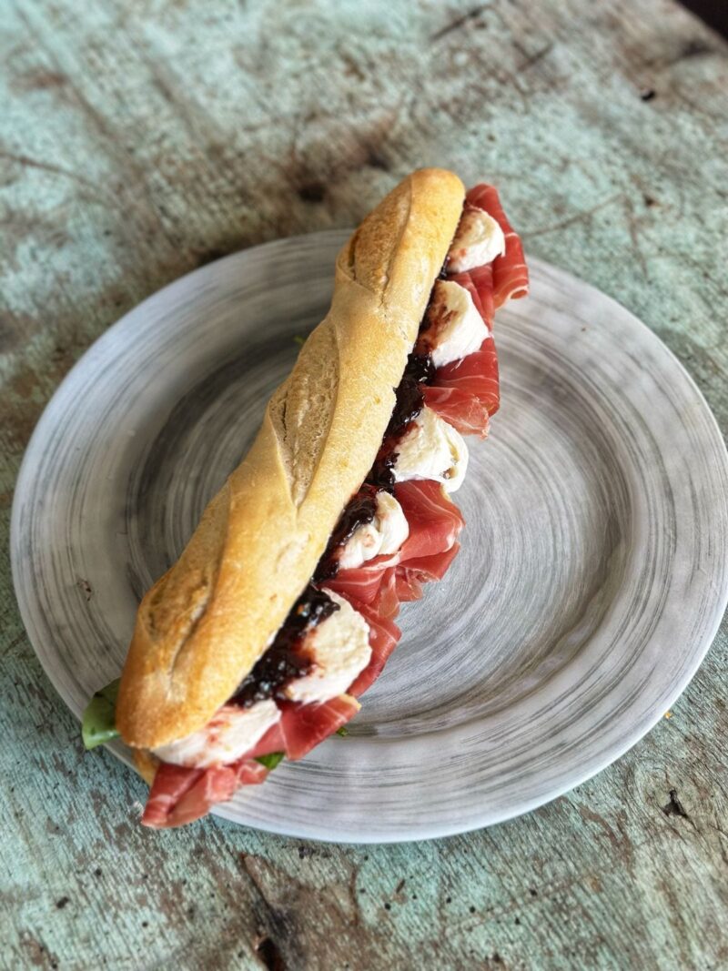 Sandwich de Jamón Crudo Agridulce