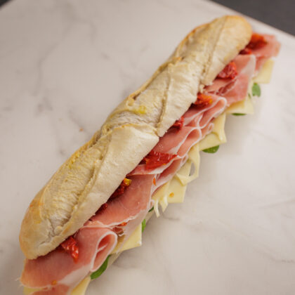 Sandwich de Jamón Crudo y Queso Gruyere
