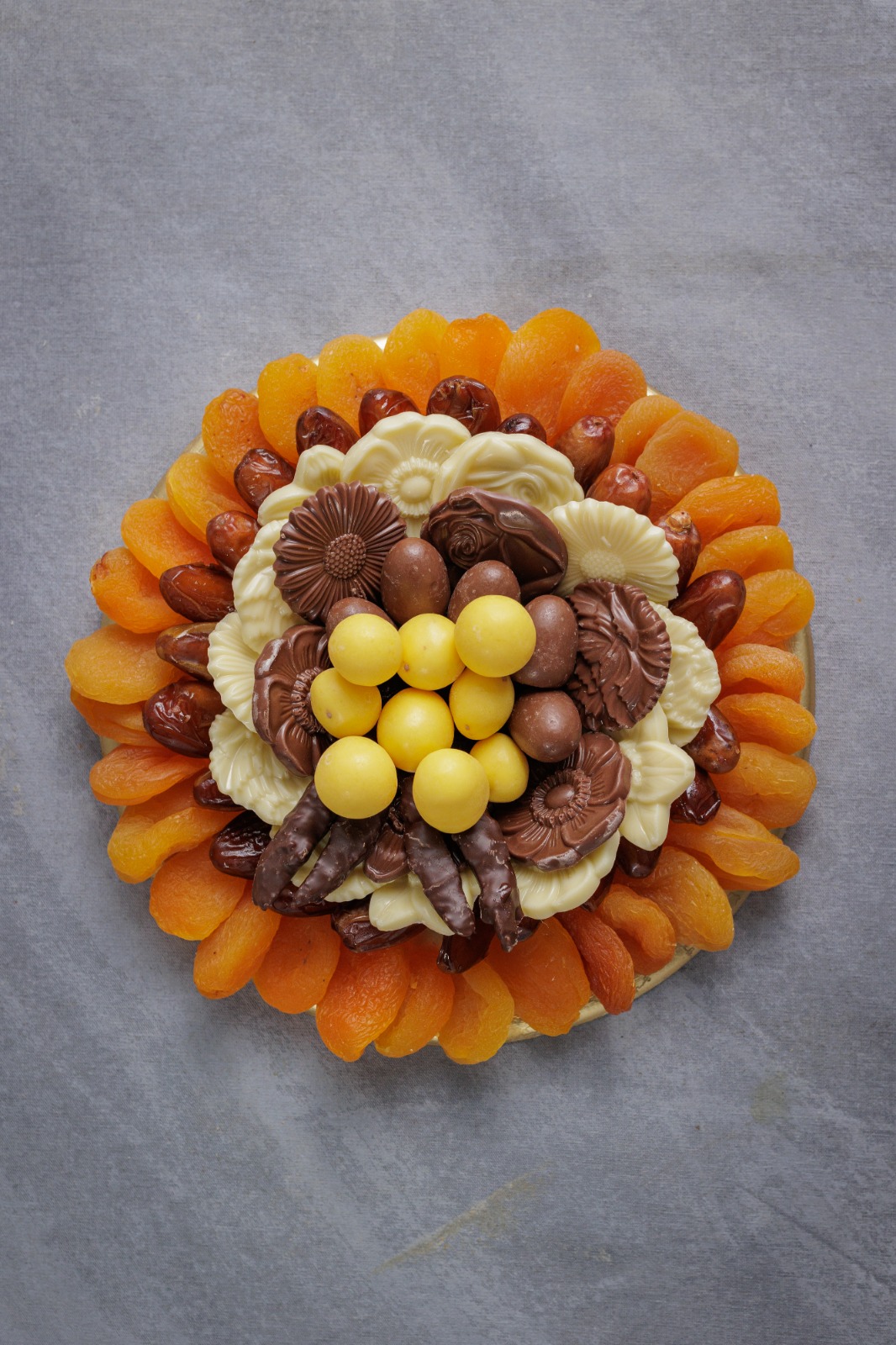 Bandeja de Frutas Secas y Chocolate Mediana - Imagen 2