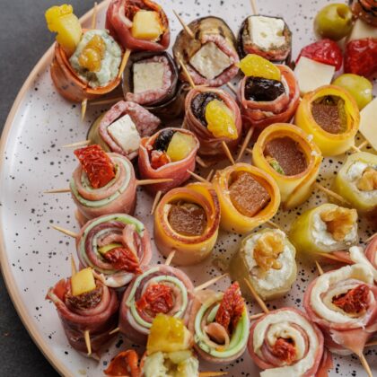 PINCHOS PARA TABLA MEDIANA. Reemplaza dip con quesitos