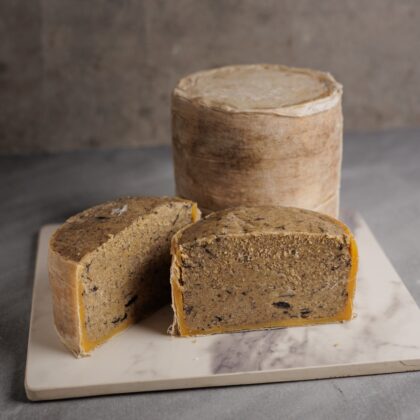 CHEDDAR CON TRUFA NEGRA